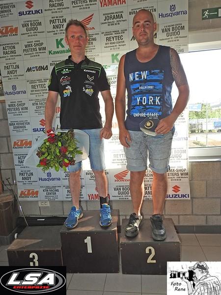 podium (70)-lill